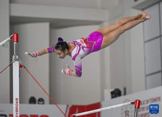 ▲杨凡予微在比赛中（新华社记者 刘磊 摄）