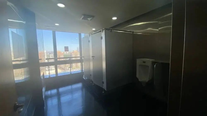 图 ｜ 王碧兰习惯将地面擦得锃亮