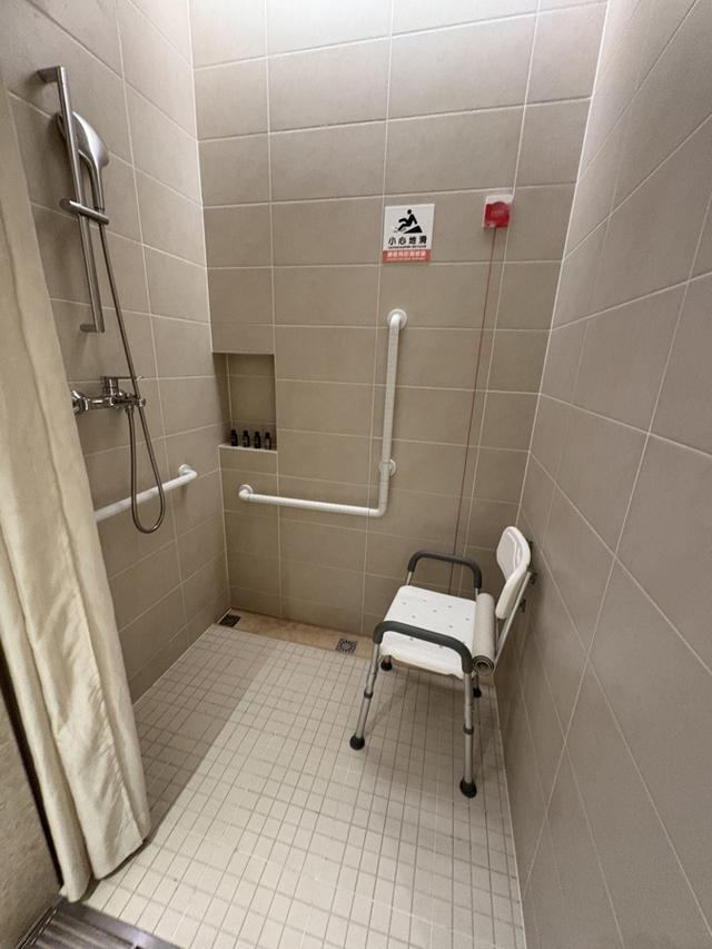 适老化卫浴空间。吴越摄