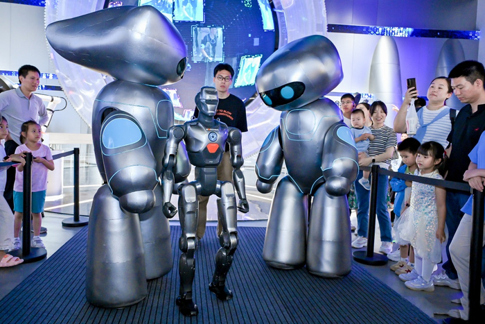 △5月1日，深圳新地标“大飞船”——深圳科学技术馆正式开馆。（深圳科学技术馆供图）