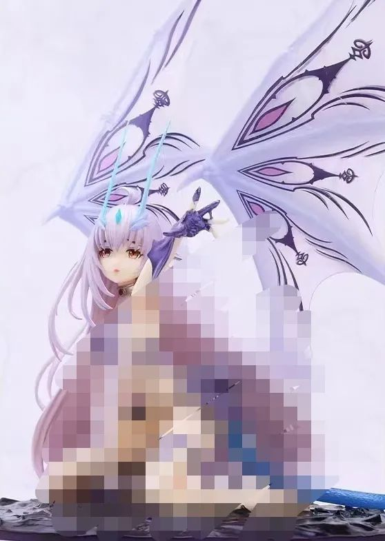 ▲存在争议的一款案涉手办。  受访者供图