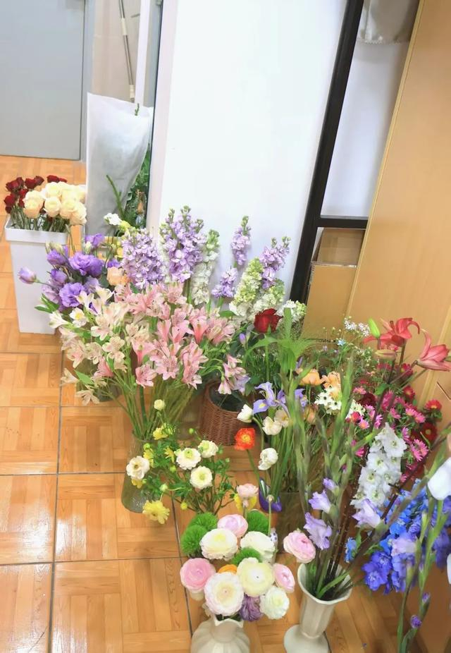 闲云的宿舍花店