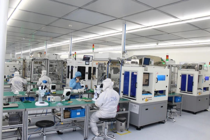 永新光学生产车间。