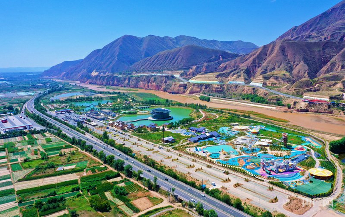 位于G75兰海高速太石服务区的洮河如意湾（央广网发甘肃新丝路交旅公司供图）