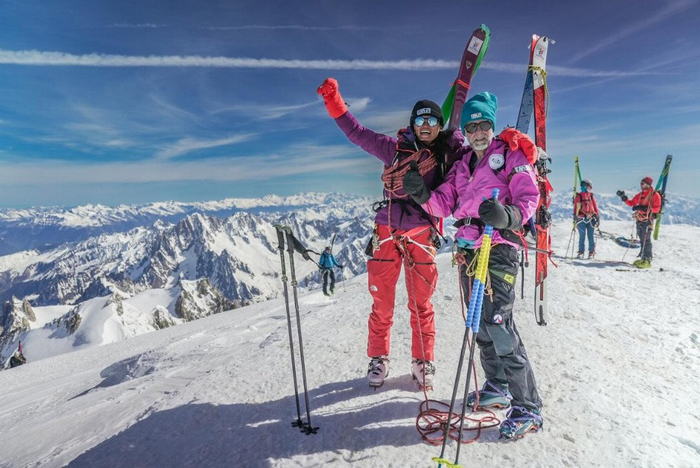  2024年“国际山地旅游日”，IMTA中法联合登山队登顶勃朗峰 图源：国际山地旅游联盟