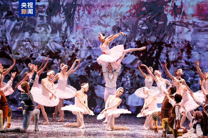 　　△芭蕾舞剧《天鹅湖》