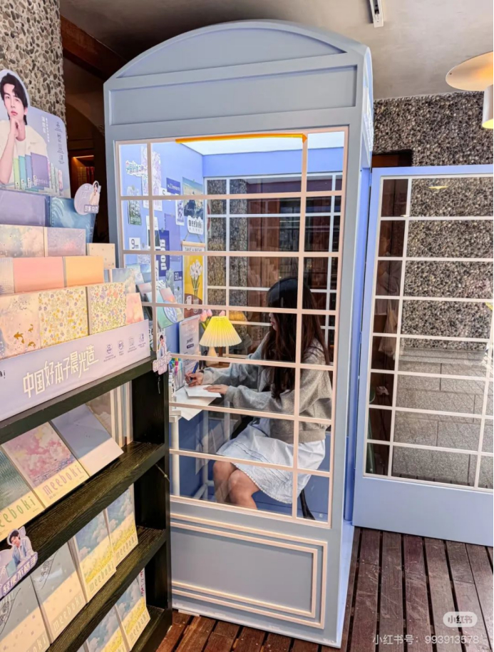 图源：小红书@畅小四April @半塘不加冰 @Aaaaaag