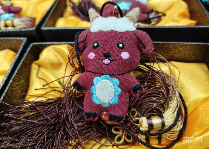 卡通十二生肖挂件（央广网发  盘小美  摄）