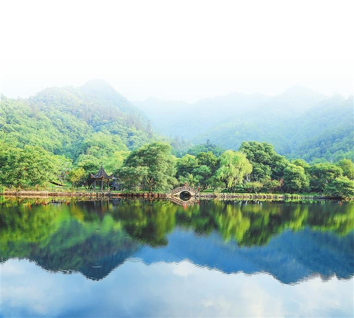 康县：山水相映 夏日如画 李旭春