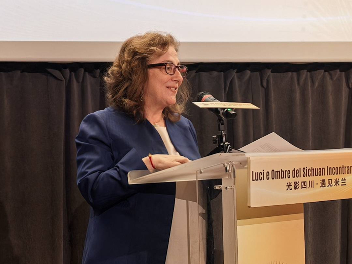 意中友协主席玛丽亚·罗莎·阿佐利纳