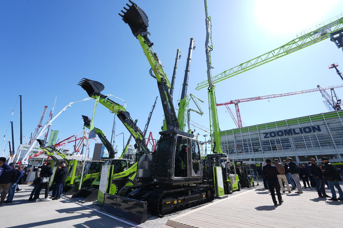 △2025年德国宝马展上，中联重科携9大类60多款标杆产品参展，各线产品签约络绎不绝