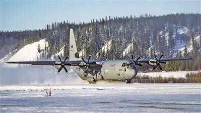 加拿大C-130J运输机。
