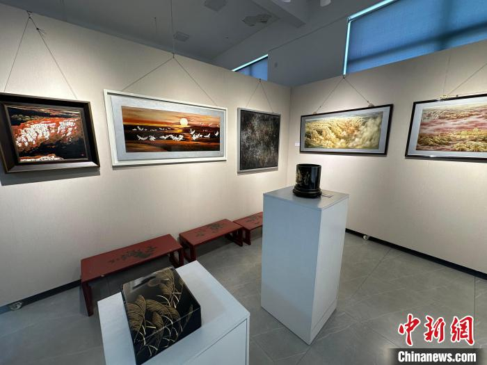  2022年，梁中秀投资建成的“平遥中秀漆艺文化研制基地”，集设计、展览、工坊于一体。刘小红摄