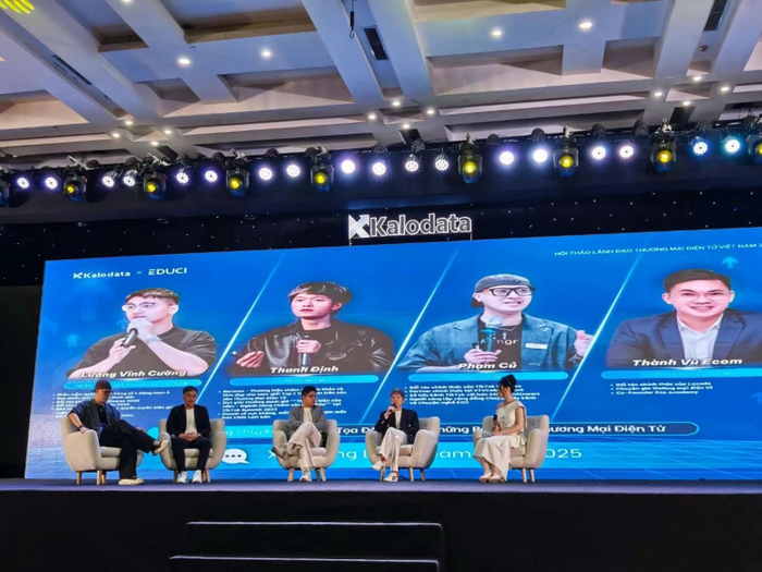 图五:Kalodata-BO“向阳而生”品牌商大会圆桌论坛