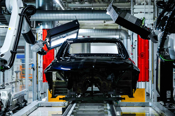 BMW X3在华晨宝马铁西工厂里达厂区实现量产。华晨宝马供图