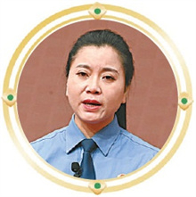 江西省鄱阳县检察院第四检察部主任 朱霞