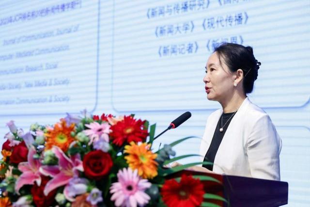 图为:清华大学新闻与传播学院教授陈昌凤
