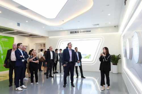 德国生物医药企业代表团考察图