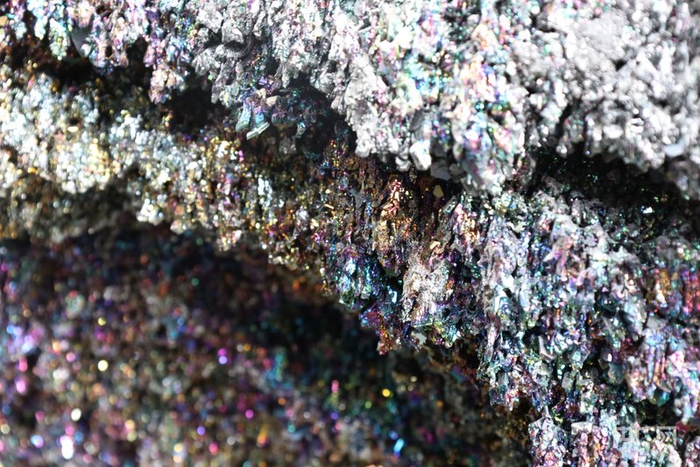 华贸（甘肃）新材料科技有限公司生产的碳化硅（央广网记者  李红军  摄）