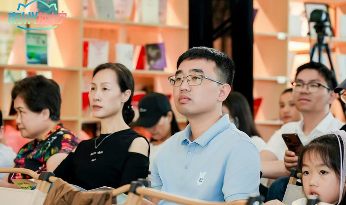 图为读书会现场。（兴宁区融媒体供图）