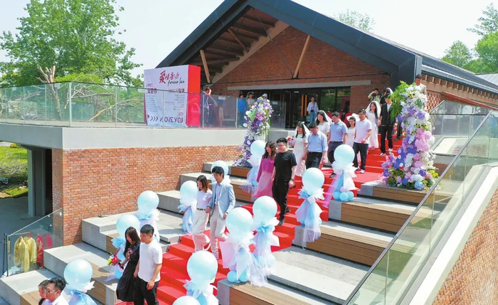 河东区集体颁证活动现场