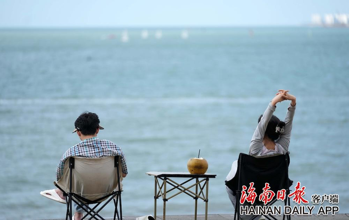 海口西海岸海滩活力四溢。海南日报记者 陈元才 摄