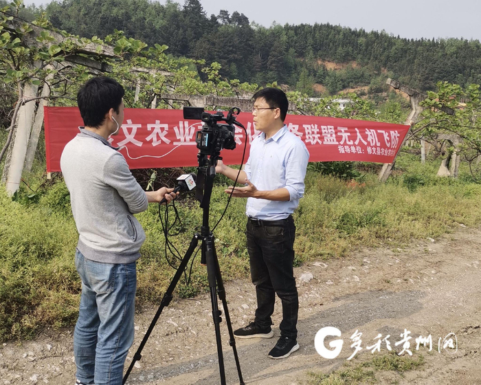 刘刚介绍植保无人机飞防作业