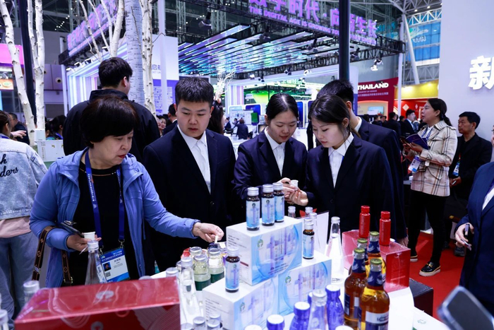 第34届哈洽会伊春展台（央广网发  伊春市委宣传部供图）