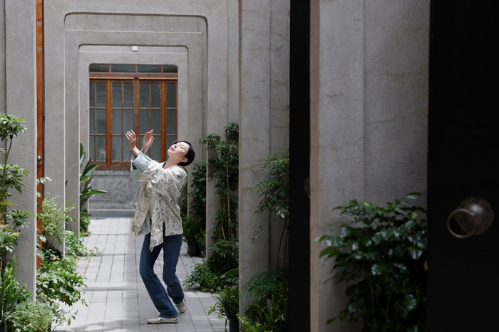 朱洁静在张园起舞，为梅花奖预热。 赖鑫琳摄