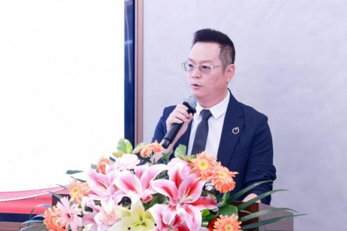 ▲广州市四会商会当选会长曾国森先生