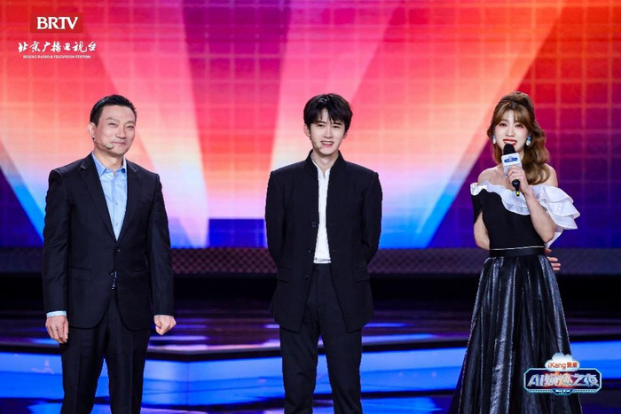 檀健次做客“有点东西”直播间