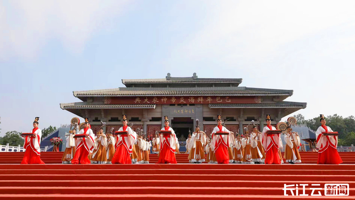 世界华人炎帝故里寻根节现场图