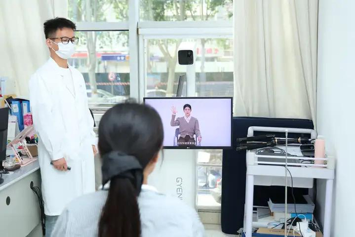 山东大学齐鲁医院一站式诊疗中心人工智能运动功能及运动症状量化评估指导演示