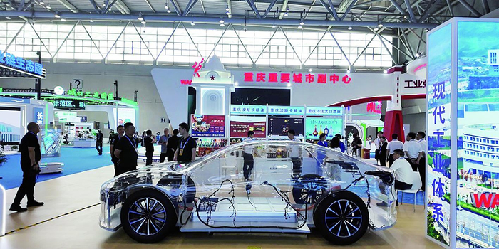     “透明汽车”    万州宣传部    供图