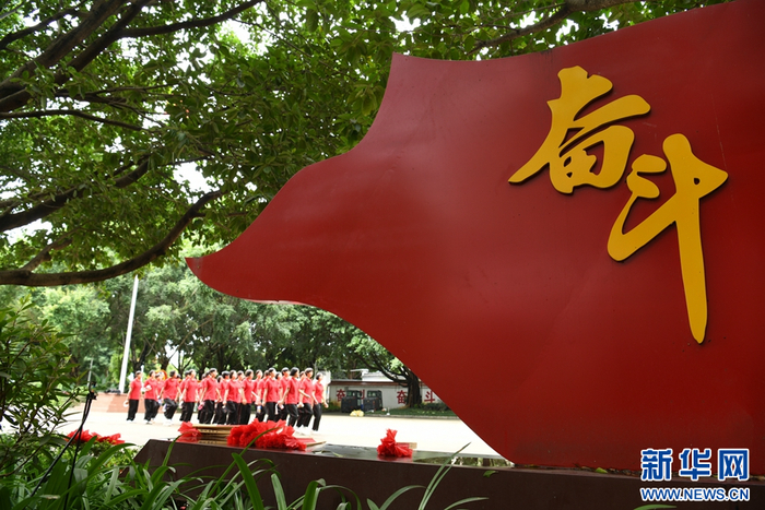 华坪女高校园一角（资料图）。新华网发（赵庆祖 摄）