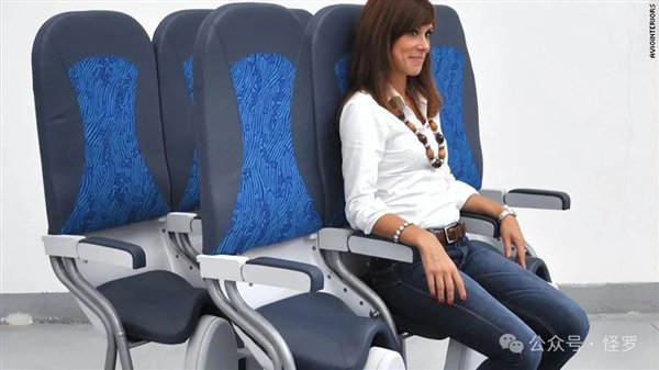 △ 早期的座椅设计（无直通天花板的杆子）