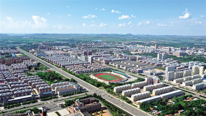 　阿荣旗城区全貌鸟瞰图。张鹏  摄