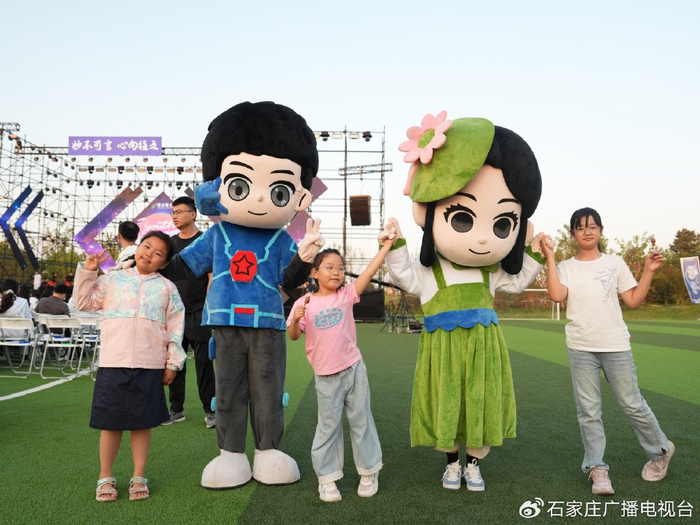 “乐炫青春 筑梦雄安”疏解高校大学生音乐会现场。雄安媒体中心 刘浩摄