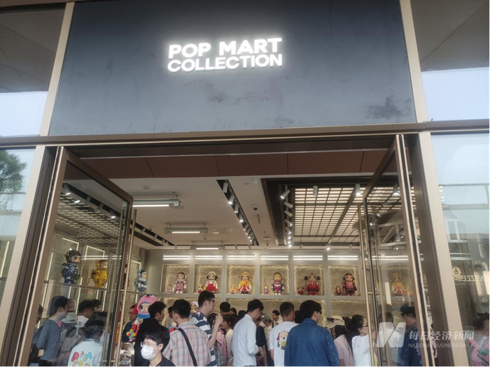 泡泡玛特全球首家臻藏店 图片来源：每经记者 丁舟洋 摄