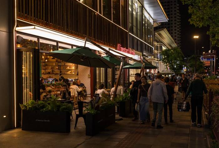 天山夜市 长宁区供图