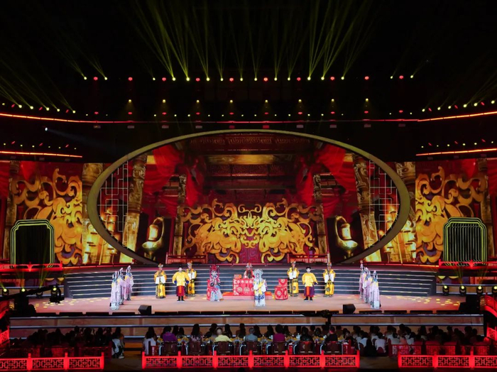 总决赛现场名家表演河北梆子《大登殿》。韩文洲摄