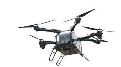 3月27日，小鹏汇天“陆地航母”飞行汽车飞行体在湖南省常德市柳叶湖旅游度假区进行飞行演示。新华社记者 陈思汗摄