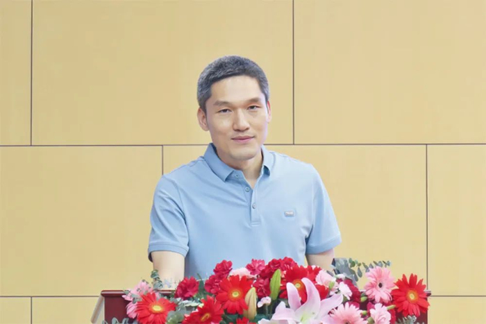林志明博士作专题报告