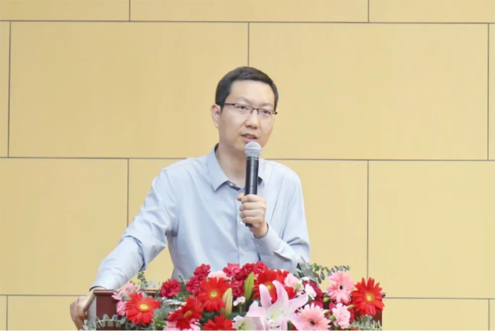 曹培杰所长作专题报告