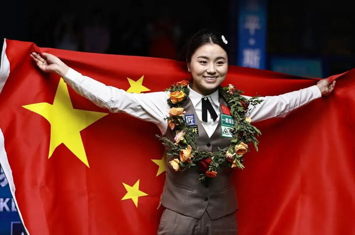 白雨露庆祝获胜。新华社记者 黄国保 摄