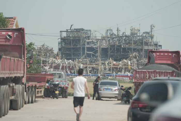 爆炸后的化工车间。本文图片均为 澎湃新闻记者 胥辉 摄