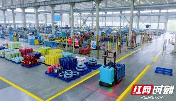 金龙电缆智能制造车间。