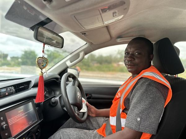 坦桑尼亚青年罗伯特。中国土木供图