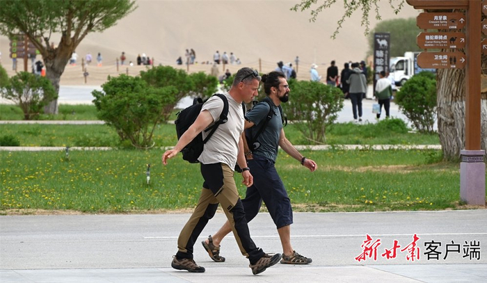 今年“五一”假期，敦煌旅游热度飙升。（资料图）