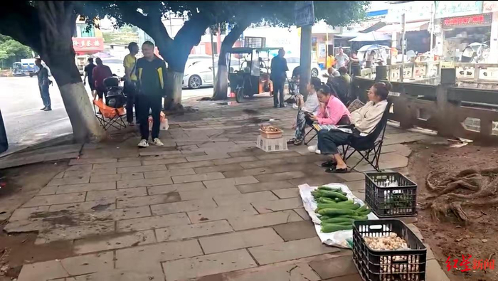 ▲2025年5月28日，仁寿鸡枞交易区一片冷清